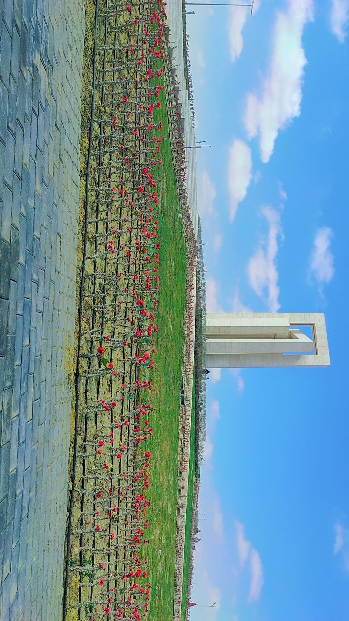 ميدان تقاطع طريق ٤ و ٣٢ (ميدان المخابرات)